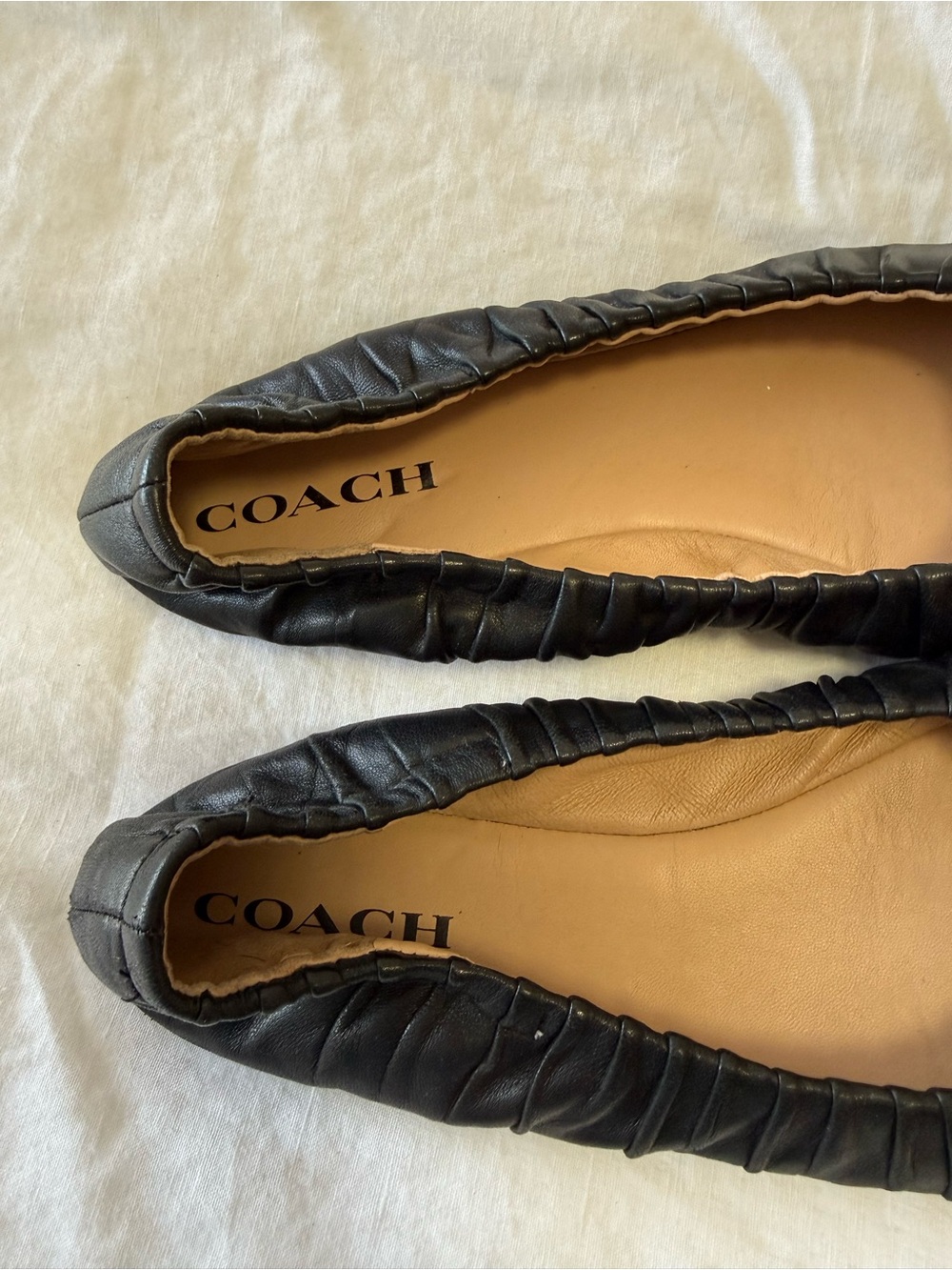 Coach | Women’s SZ 10 | Black Leather Eleanor Ruched Ballet Flats Shoes - Picture 2 of 9
